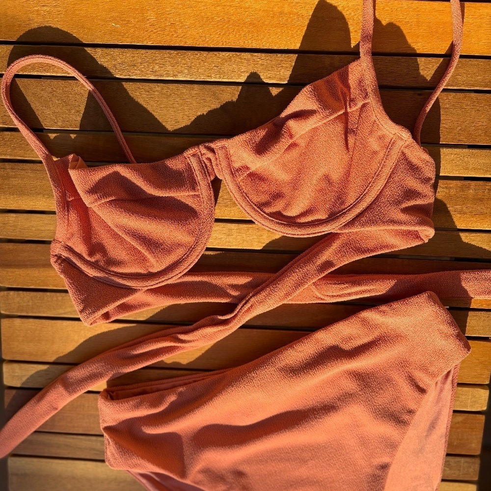 XS NWT WEWOREWHAT Bikini Swimsuit Set Clay / Orange